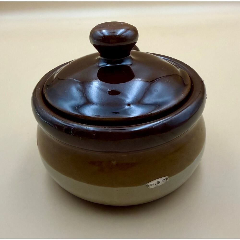 Vintage Made In Taiwan Brown Stoneware Covered Soup Pot Handled Casserole Dish